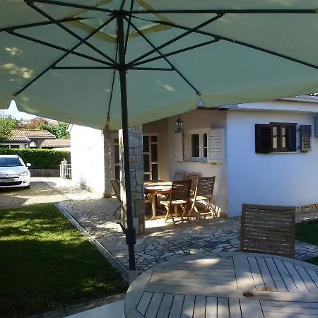 Apartment Mladen *